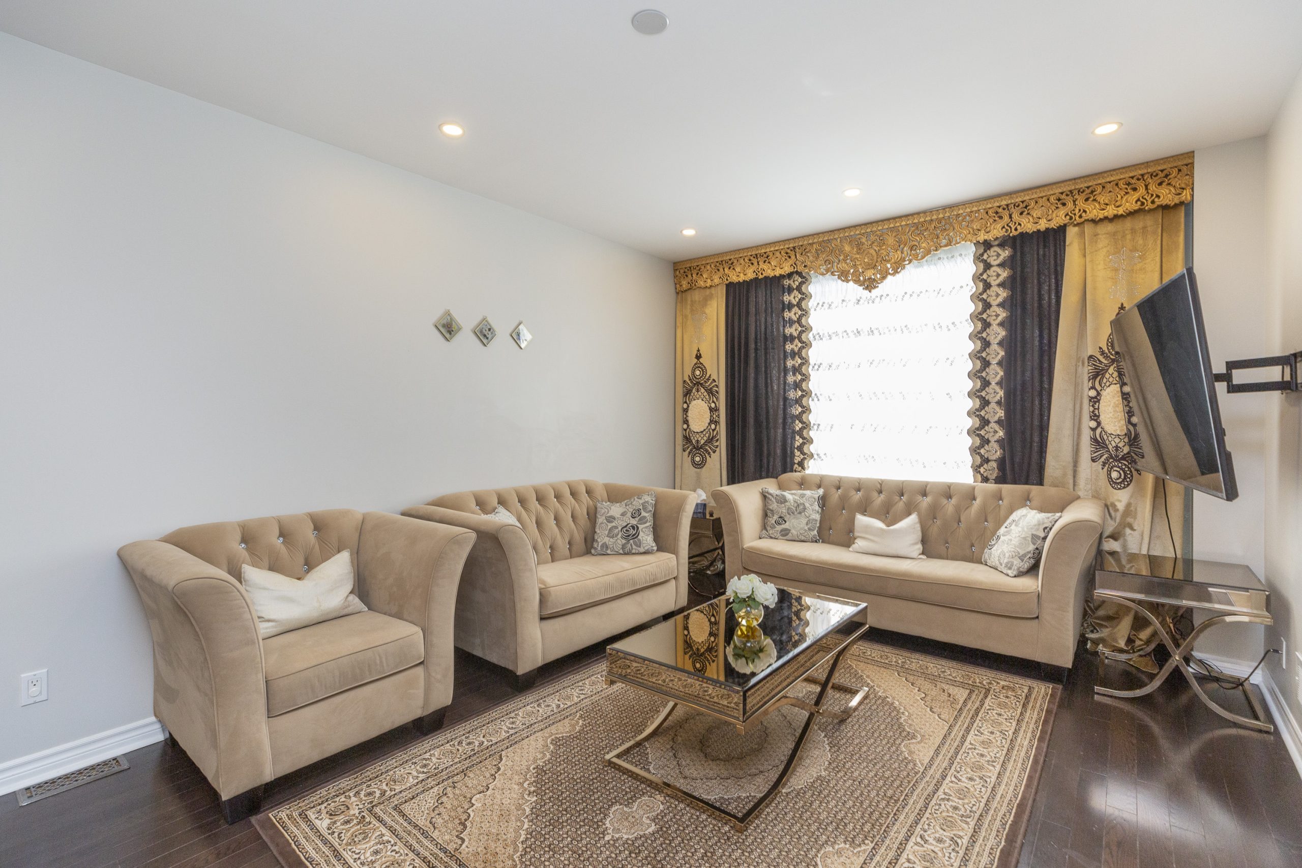 59 Emerald Pond Pvt 11
