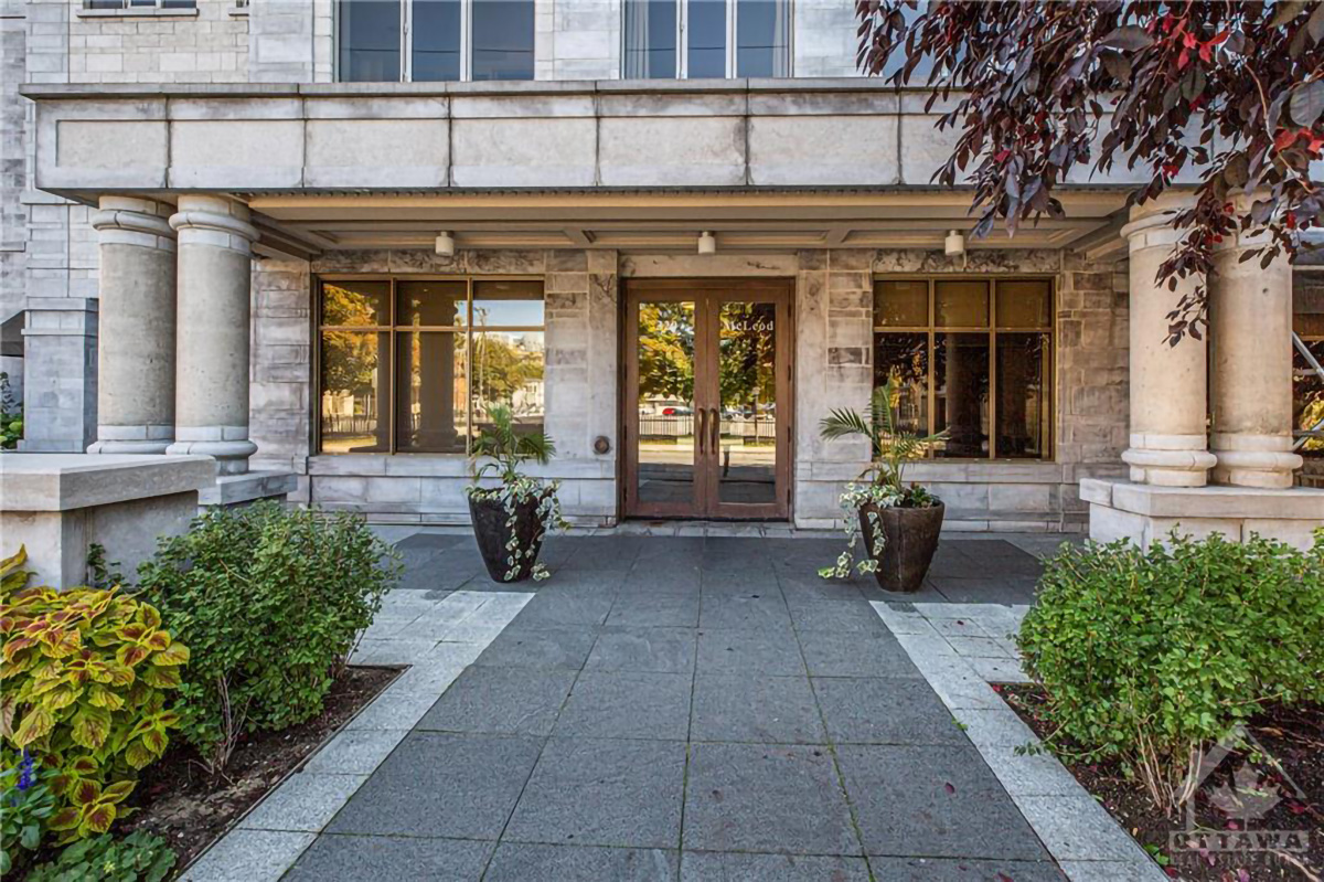 320 McLeod Street #302, Ottawa 2