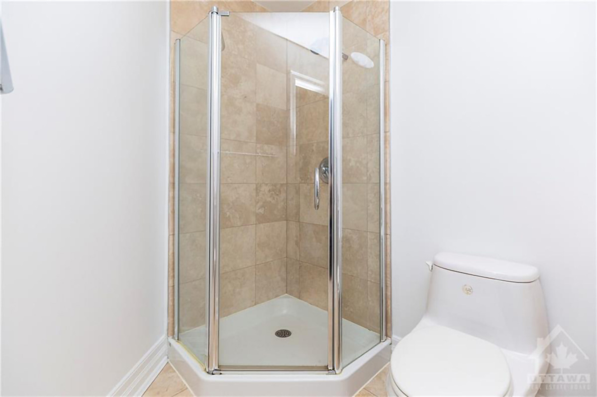 320 McLeod Street #302, Ottawa 12