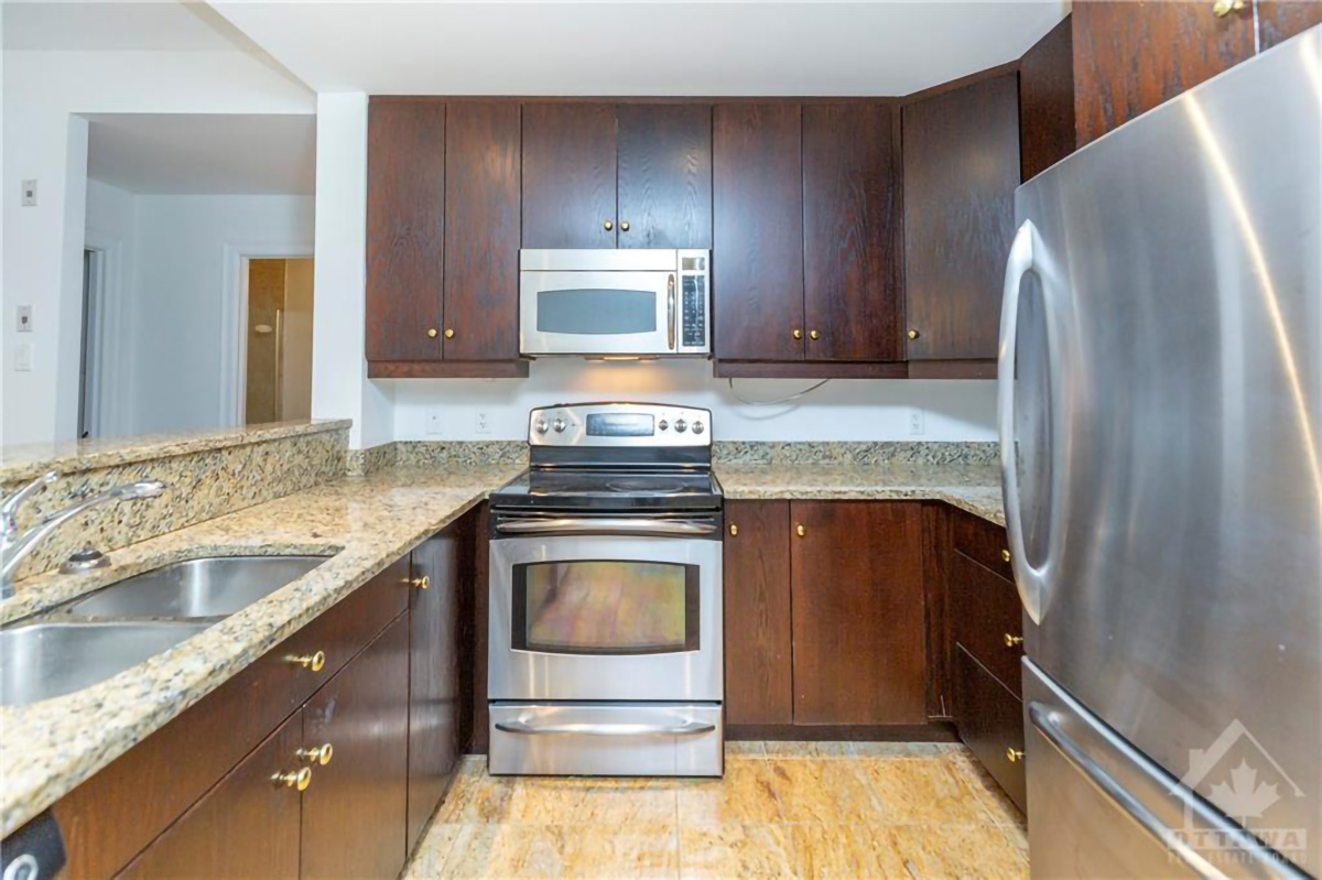 320 McLeod Street #302, Ottawa 5