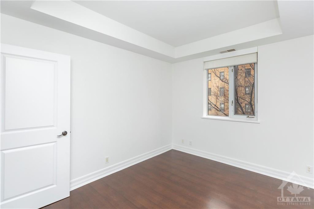 320 McLeod Street #302, Ottawa 10