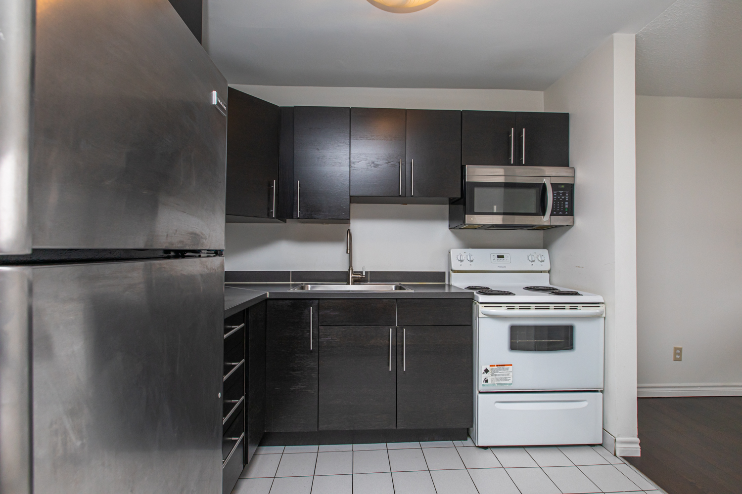 2000 Jasmine Cres #1502 7
