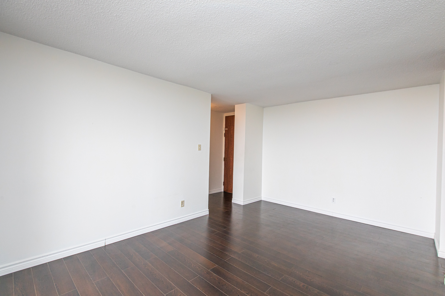 2000 Jasmine Cres #1502 4