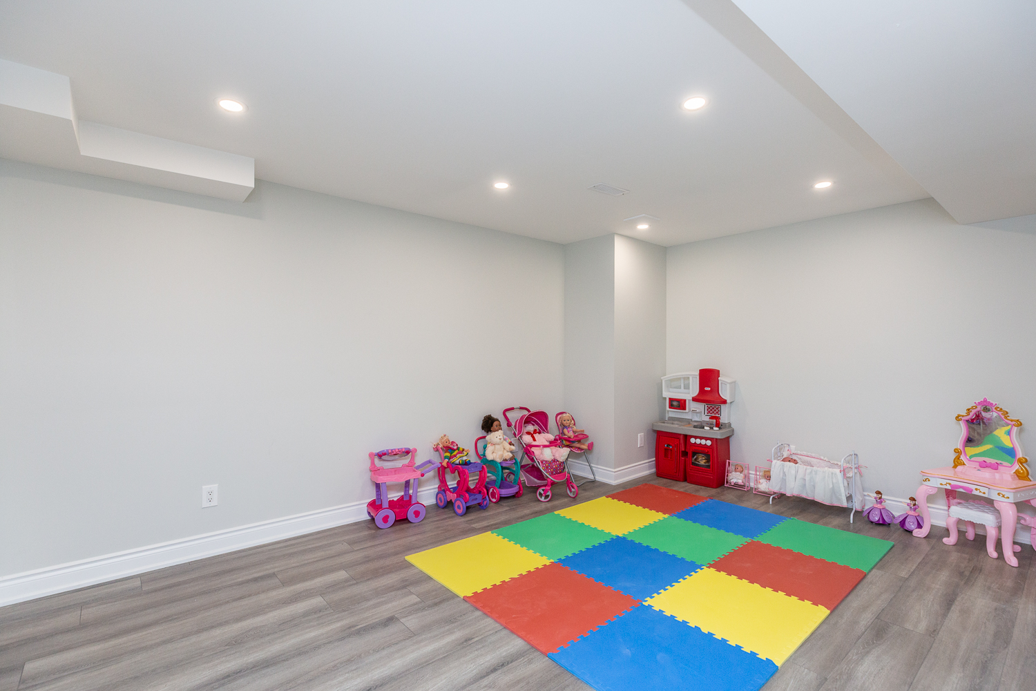 1019 Apolune Street 28