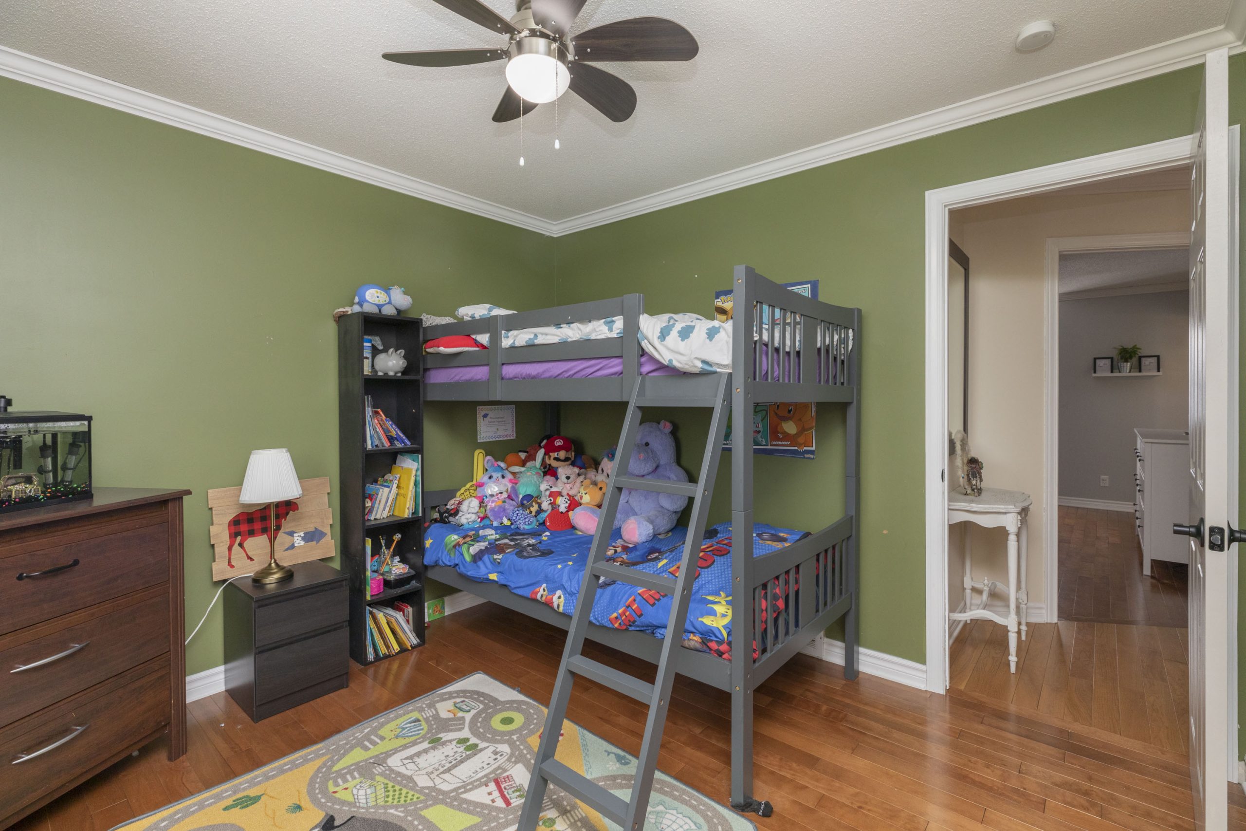 965 Belvedere Ave 18