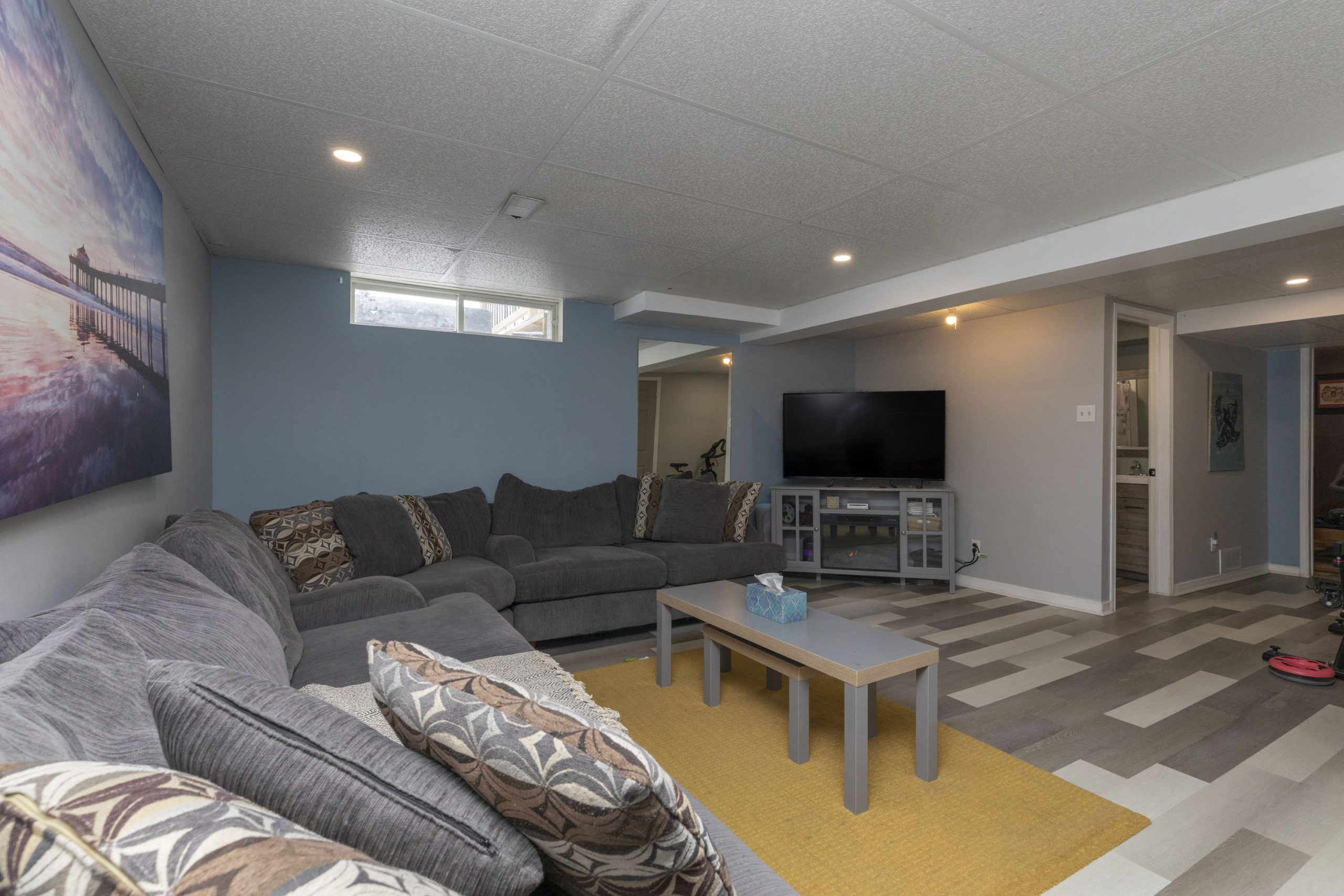 965 Belvedere Ave 24