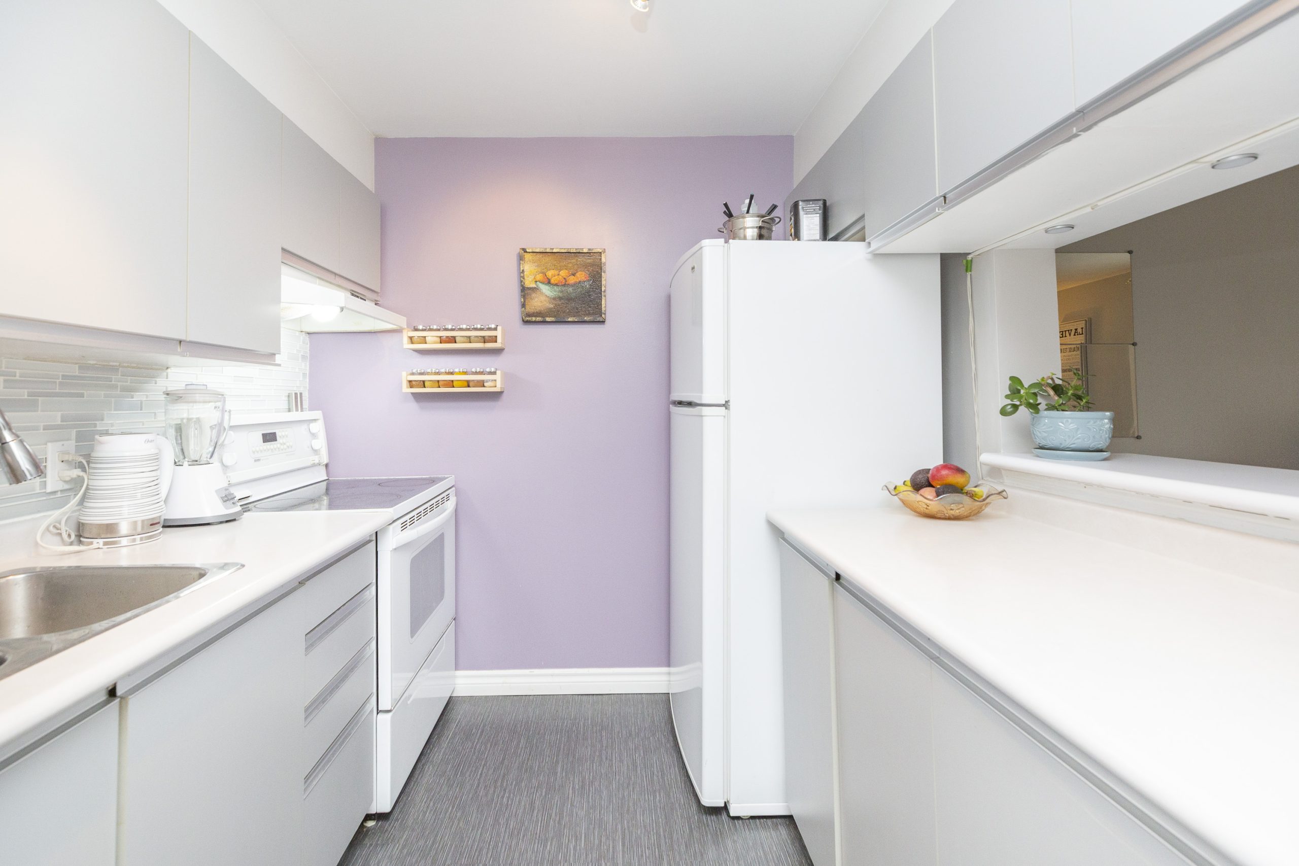 280 Brittany Drive, Ottawa  ON 6