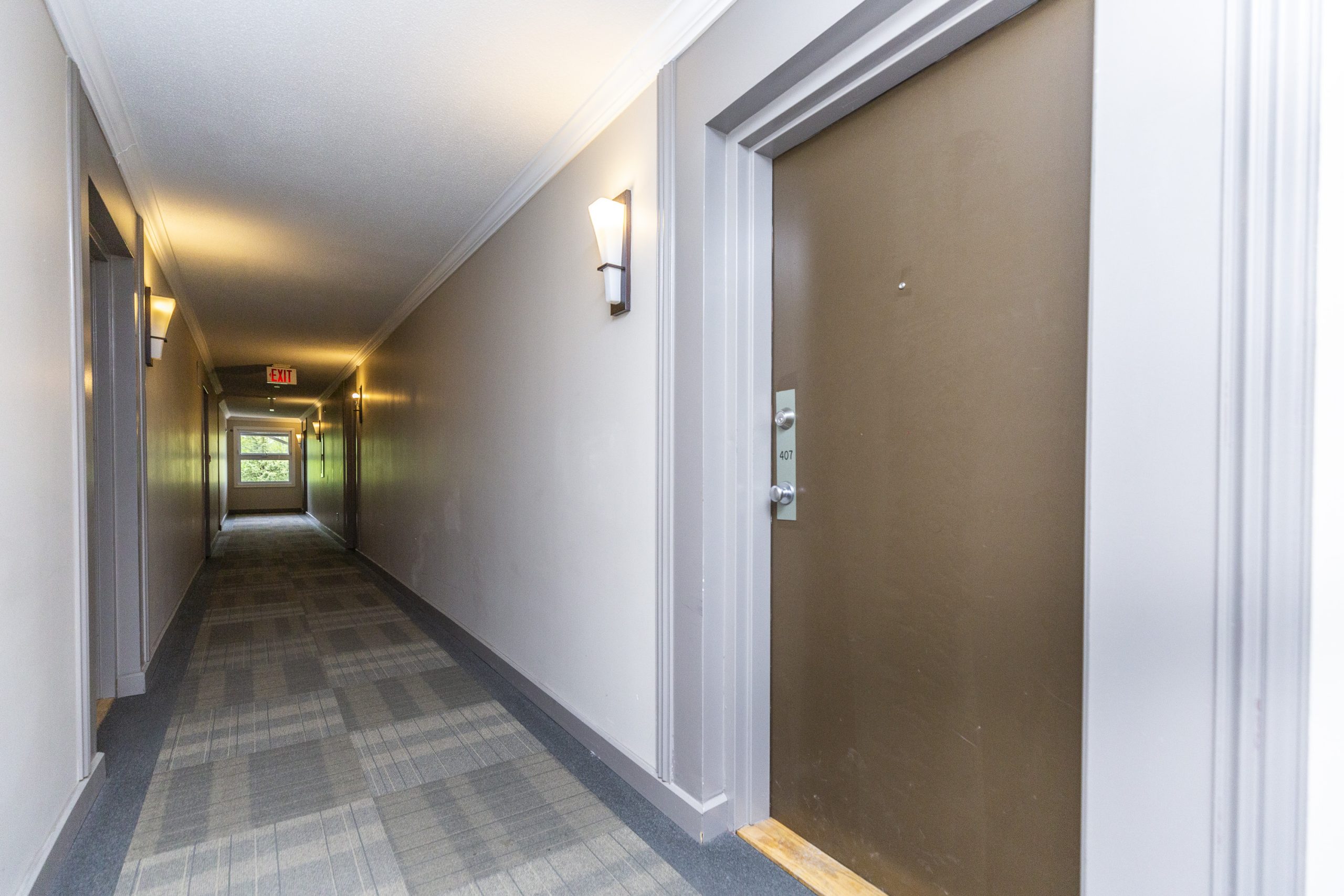 280 Brittany Drive, Ottawa  ON 3
