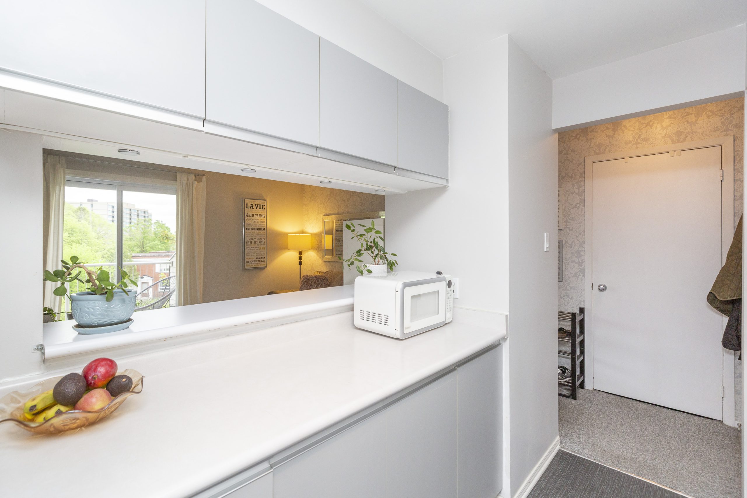280 Brittany Drive, Ottawa  ON 10