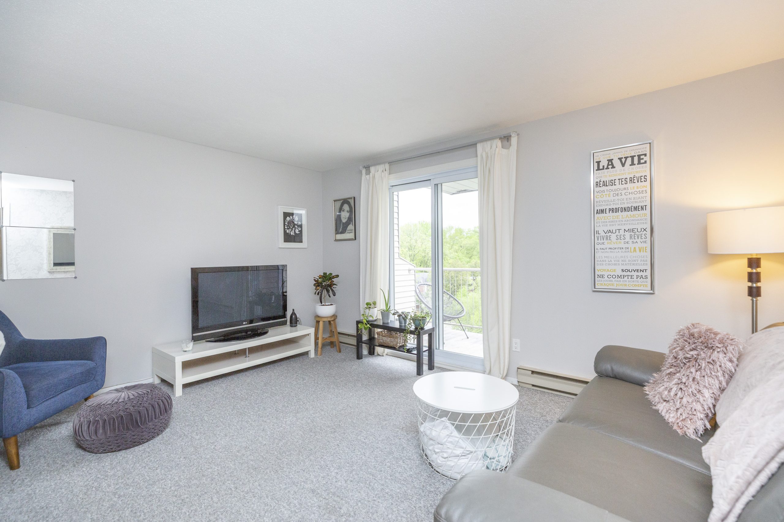 280 Brittany Drive, Ottawa  ON 13