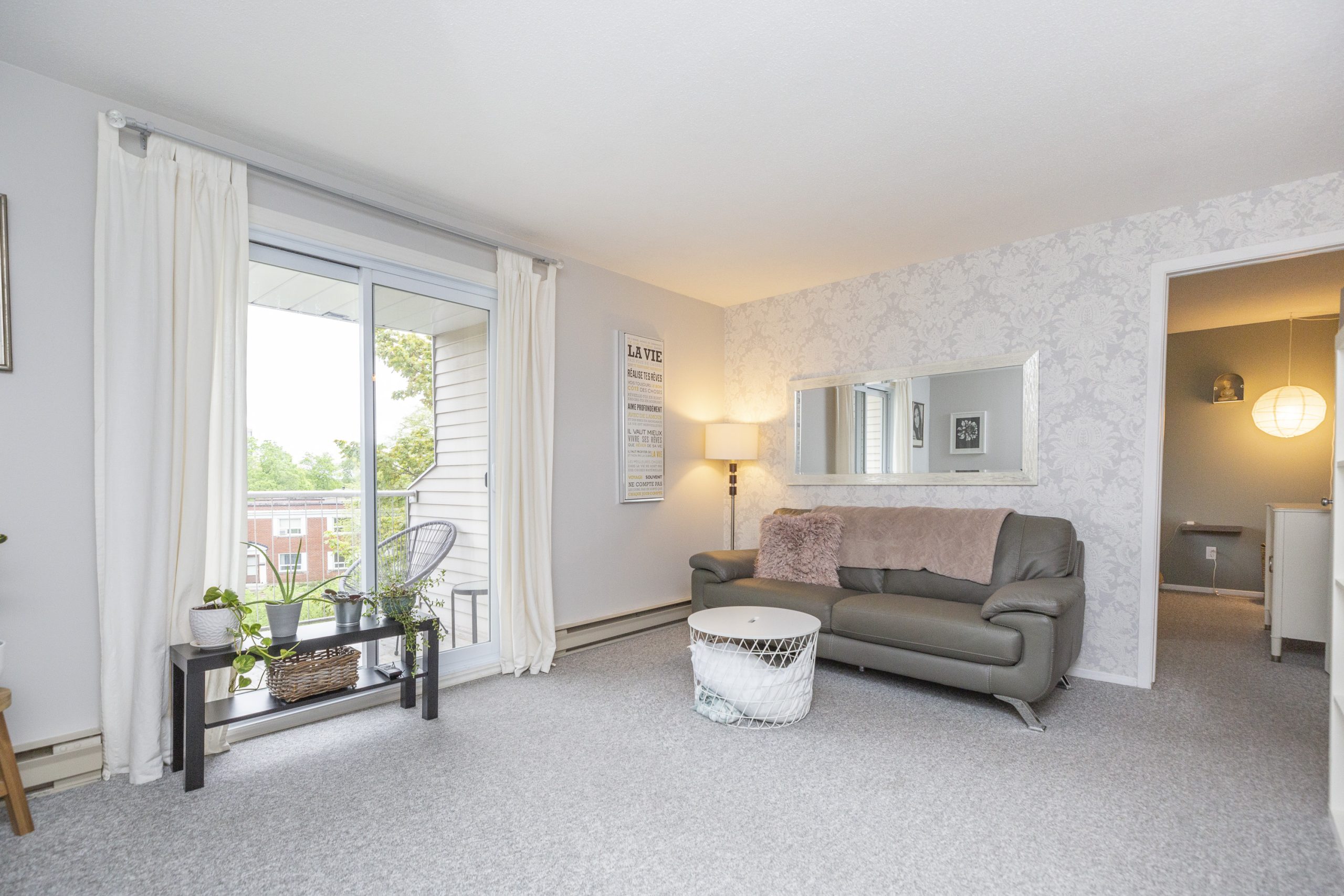 280 Brittany Drive, Ottawa  ON 11