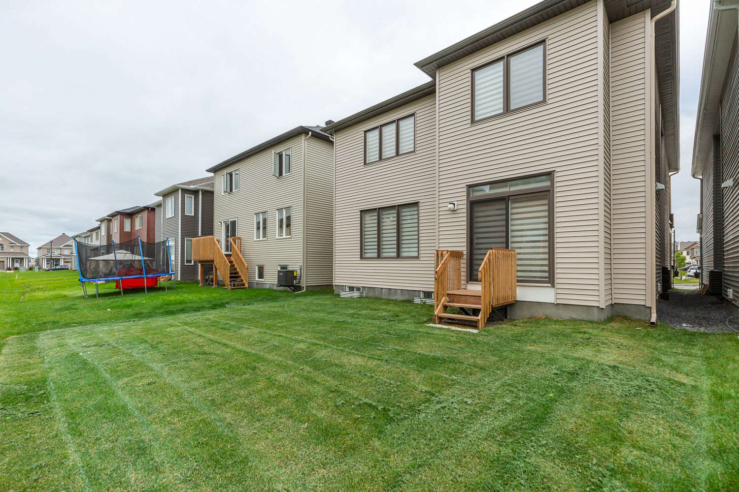 1019 Apolune Street. Ottawa, ON K2J 6N8 54