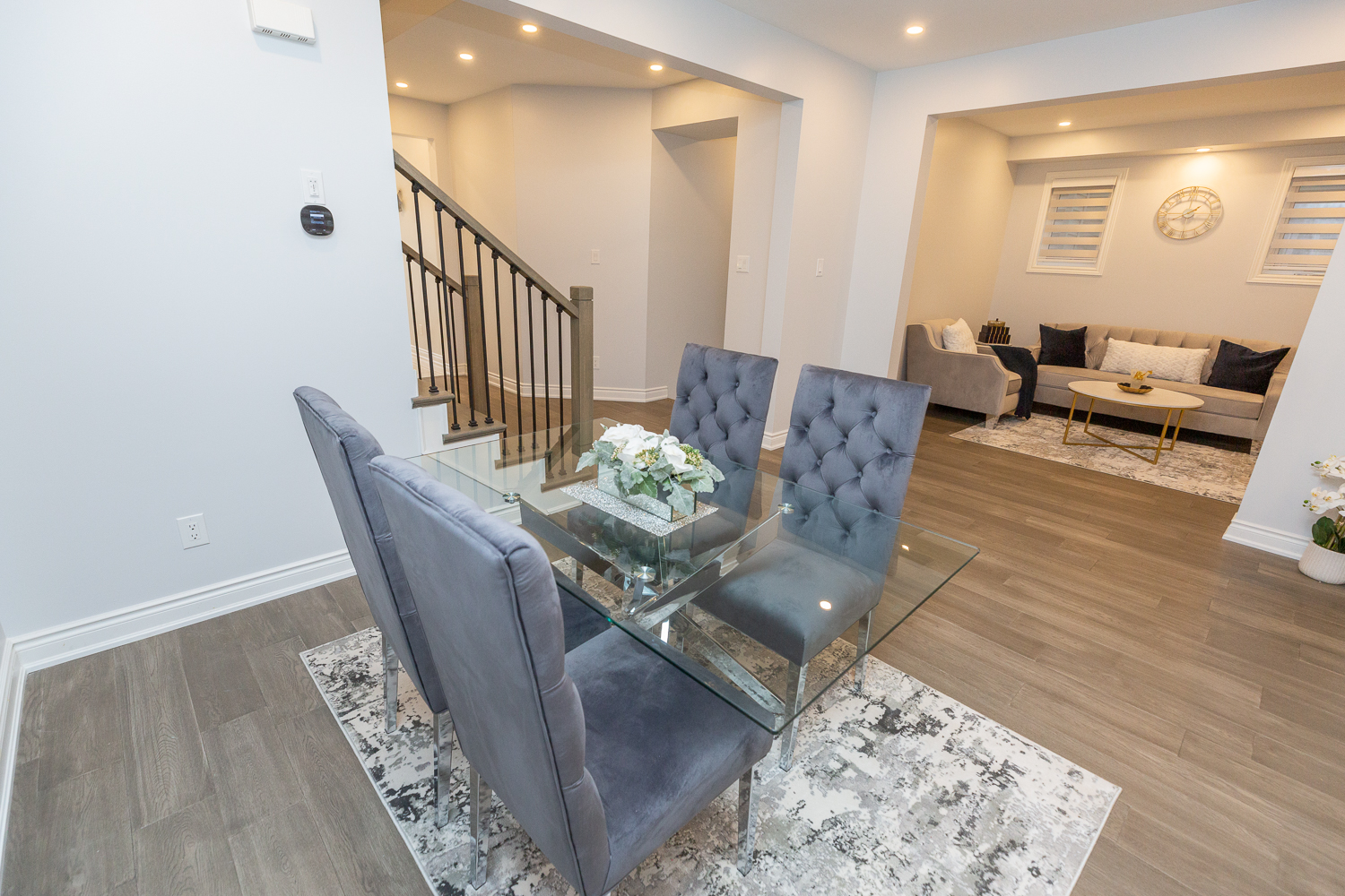 1019 Apolune Street. Ottawa, ON K2J 6N8 11