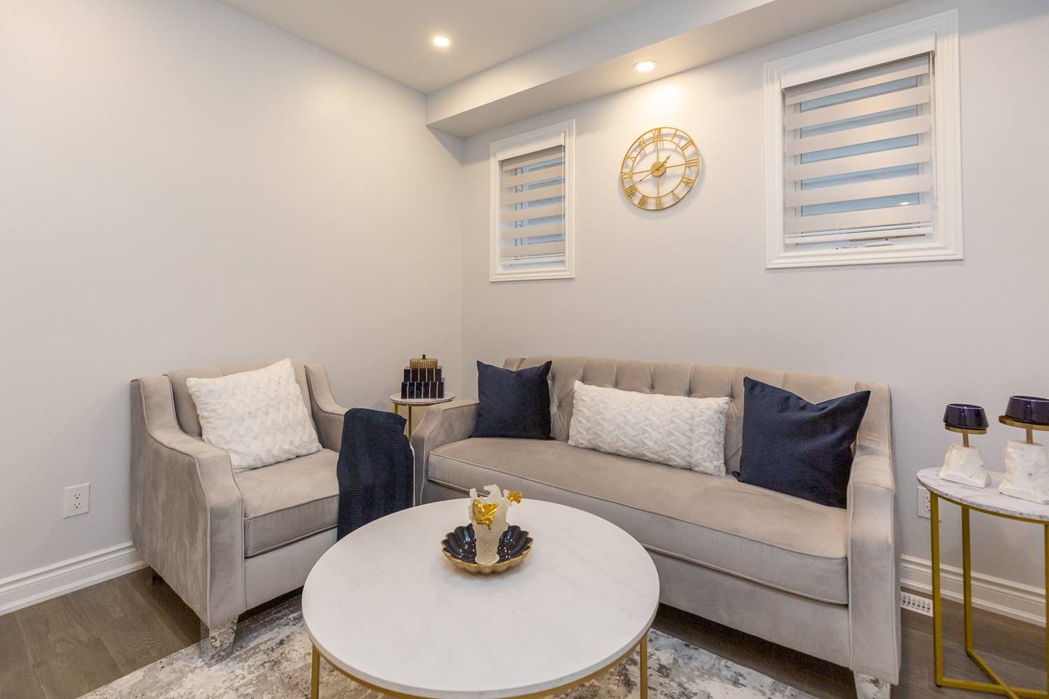 1019 Apolune Street. Ottawa, ON K2J 6N8 13