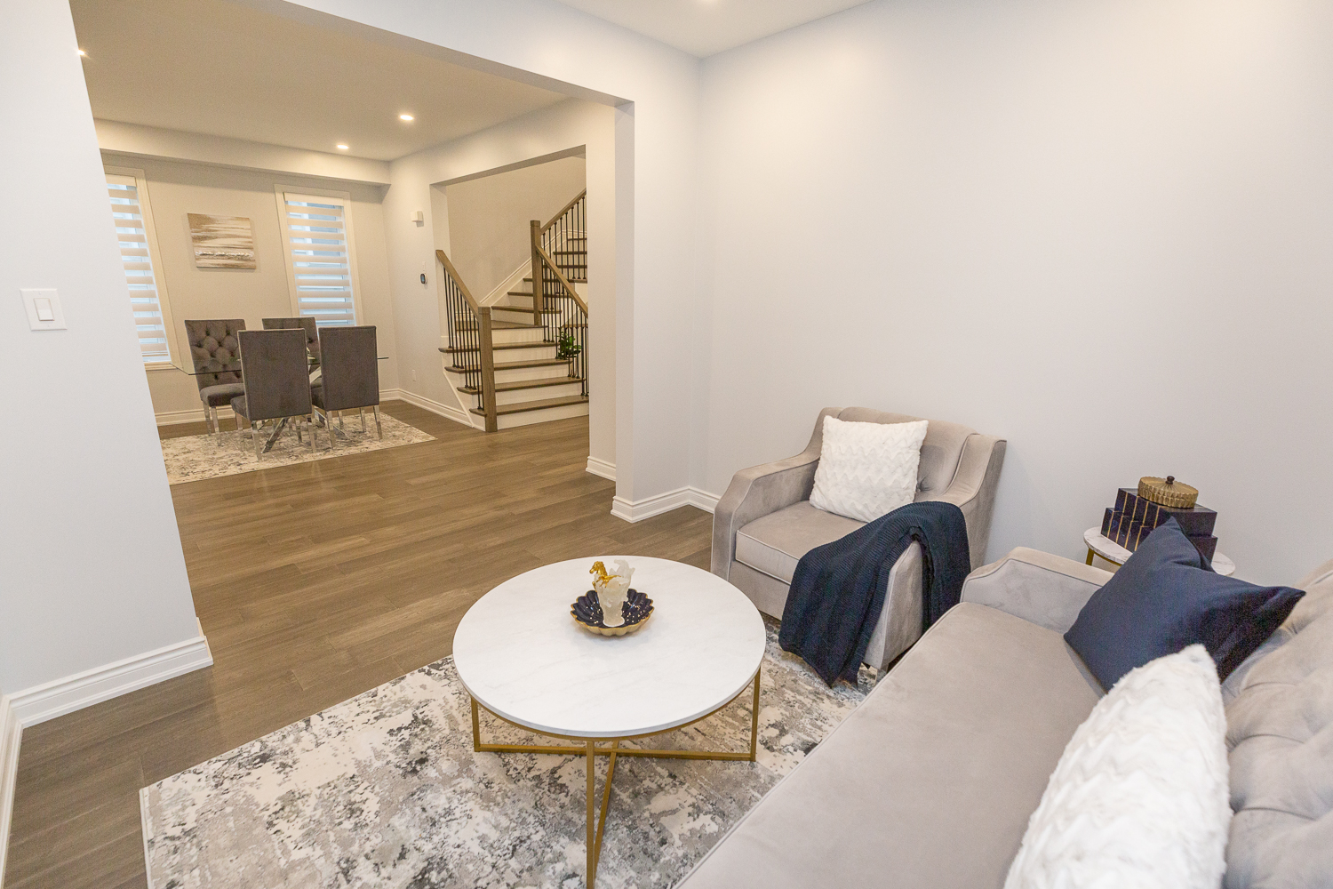 1019 Apolune Street. Ottawa, ON K2J 6N8 15