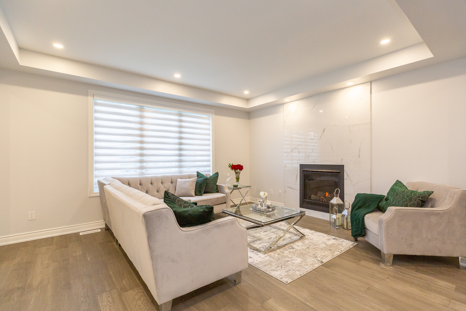 1019 Apolune Street. Ottawa, ON K2J 6N8 16