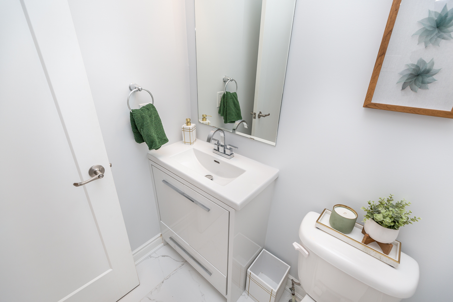 1019 Apolune Street. Ottawa, ON K2J 6N8 4