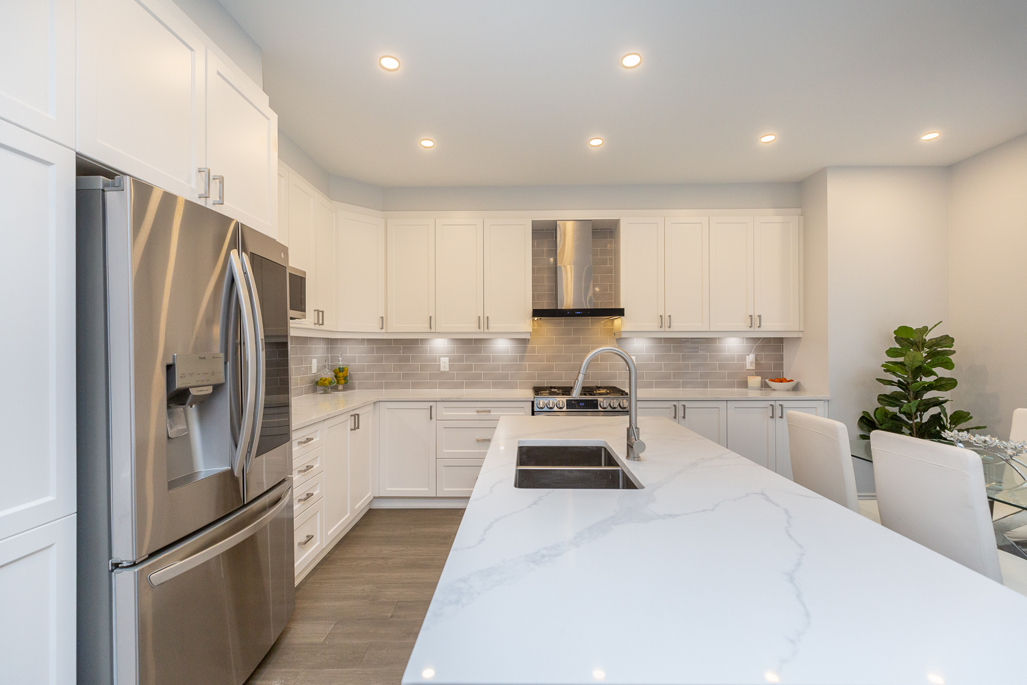 1019 Apolune Street. Ottawa, ON K2J 6N8 25