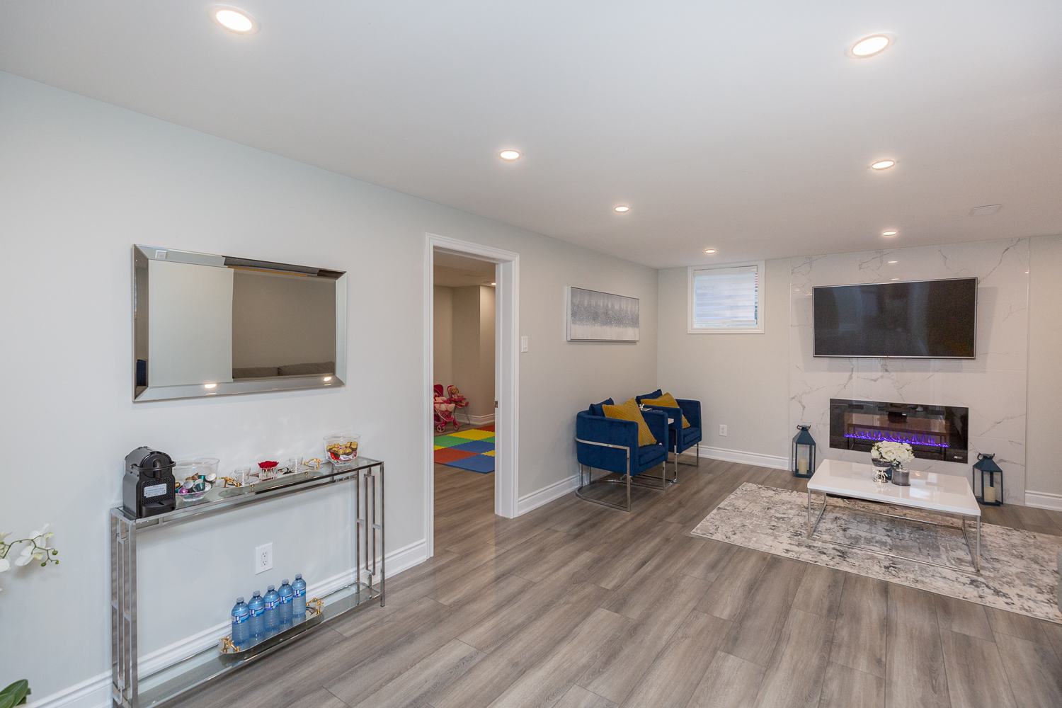 1019 Apolune Street. Ottawa, ON K2J 6N8 48