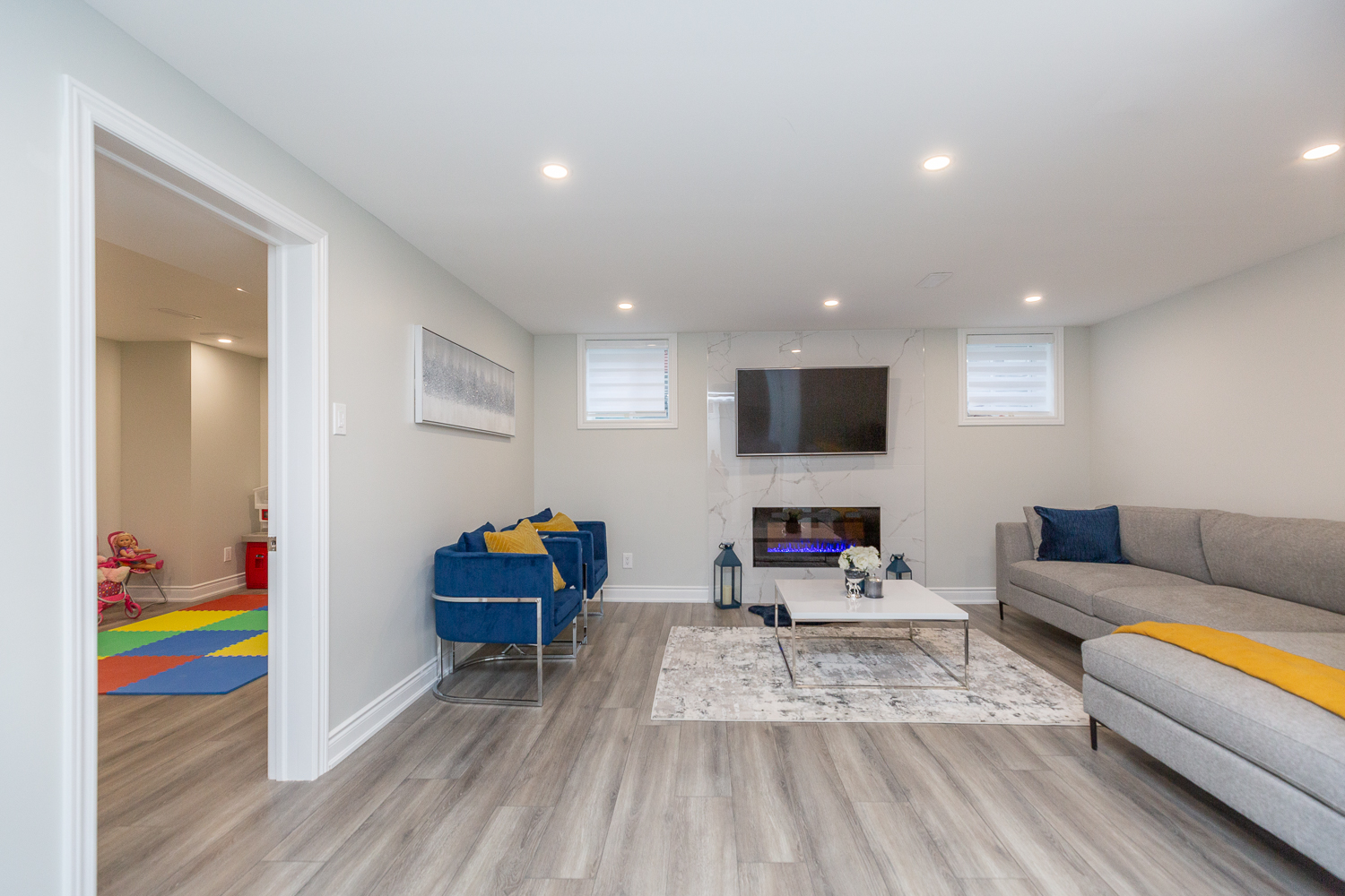 1019 Apolune Street. Ottawa, ON K2J 6N8 52