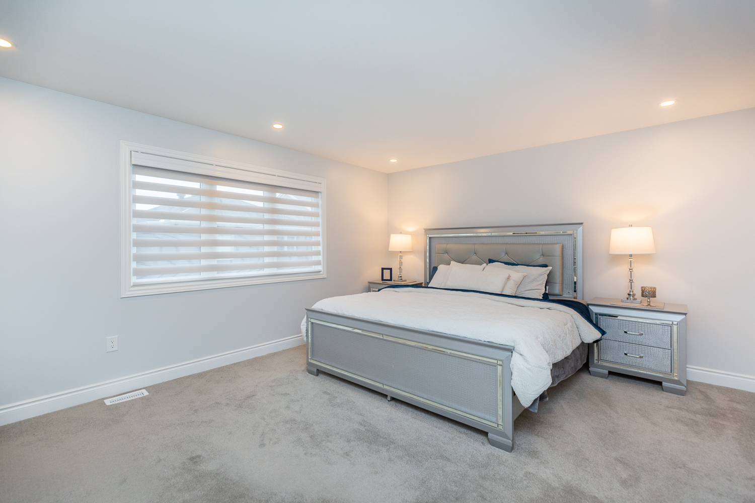 1019 Apolune Street. Ottawa, ON K2J 6N8 34