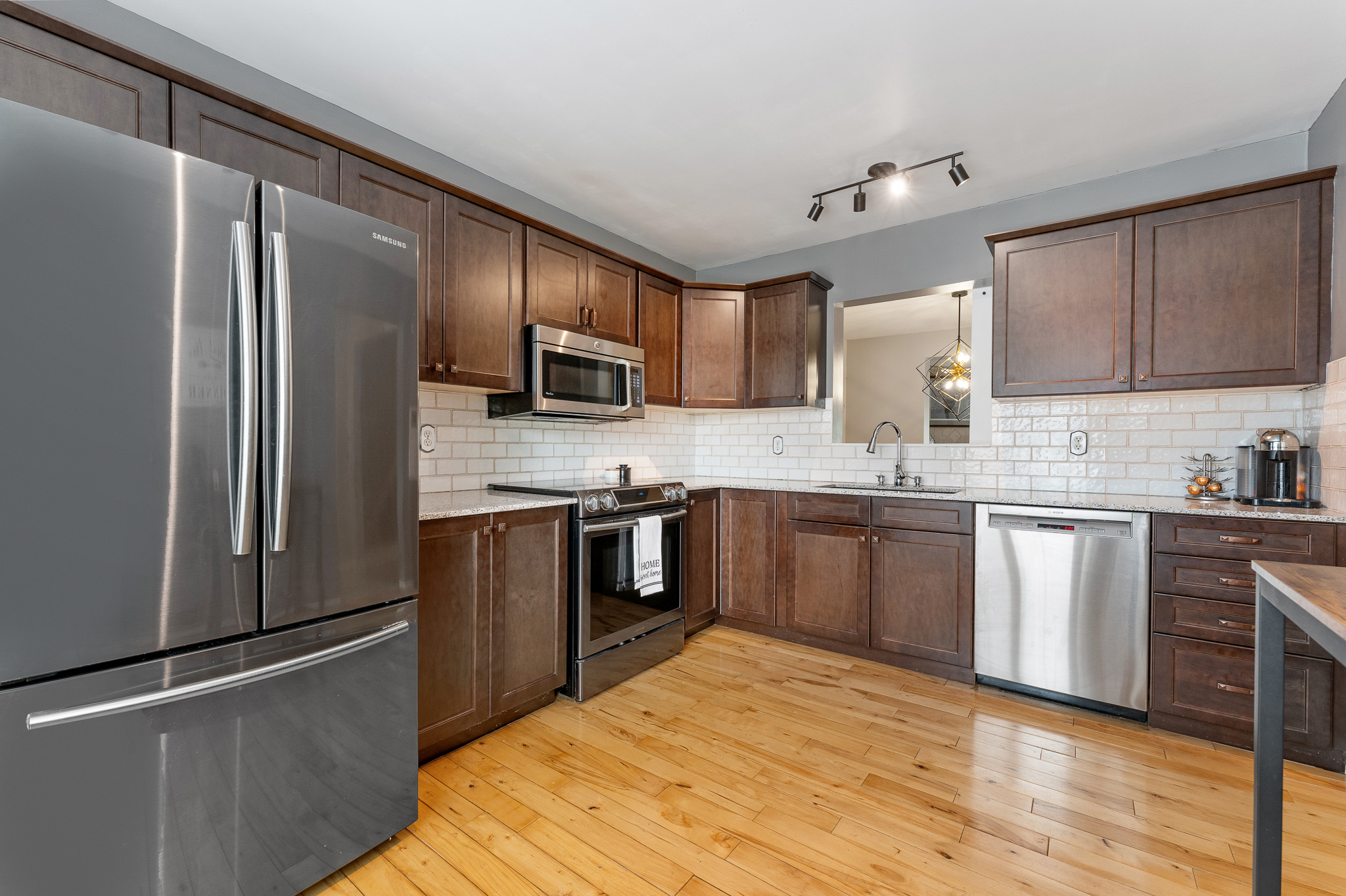 11 LIGHTFOOT PLACE 6