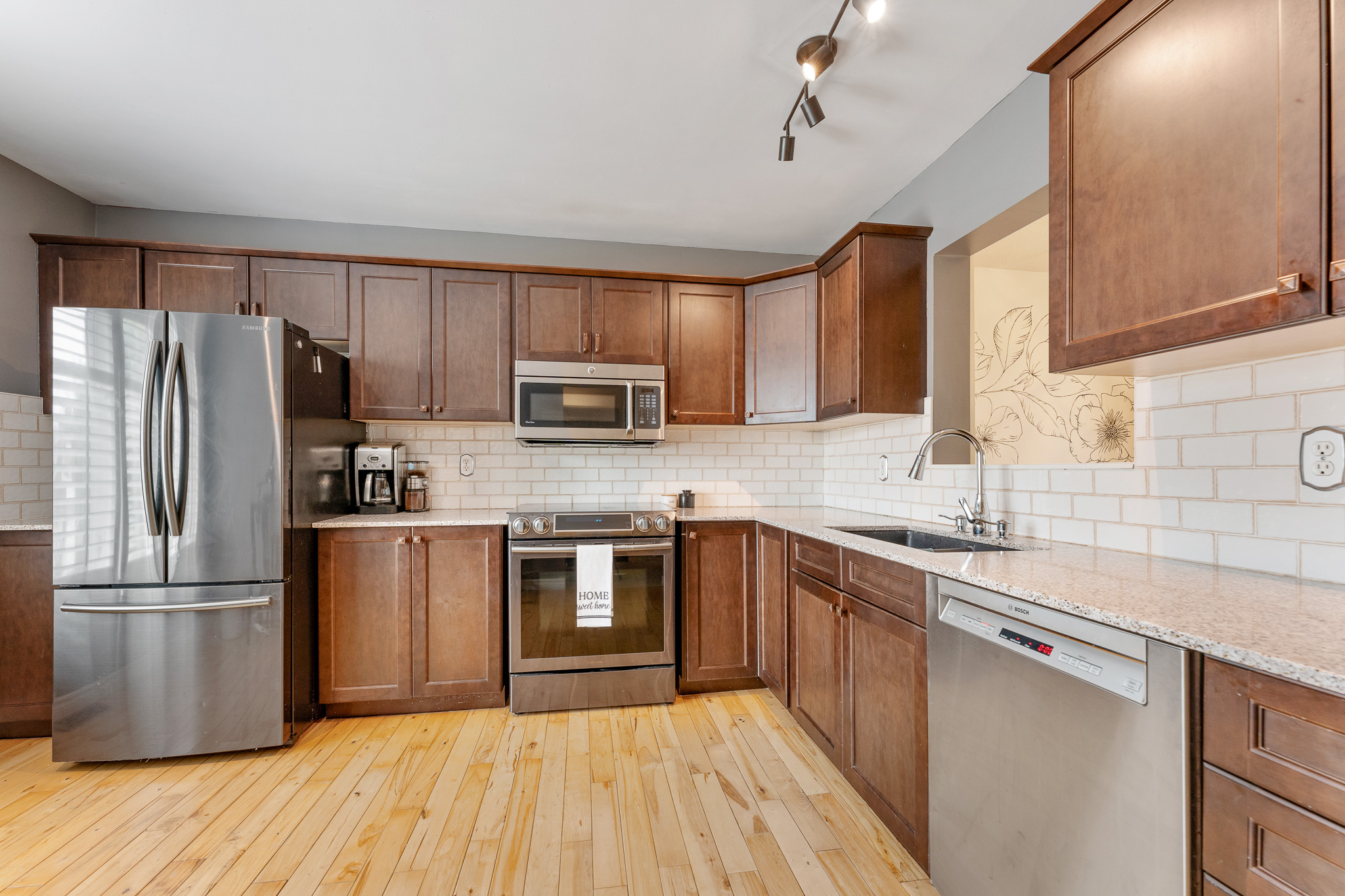 11 LIGHTFOOT PLACE 8
