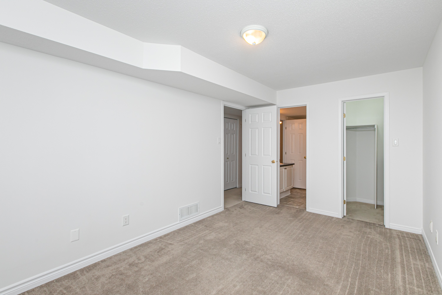 242 GERSHWIN PRIVATE, Ontario Ottawa K2H 1G5 20