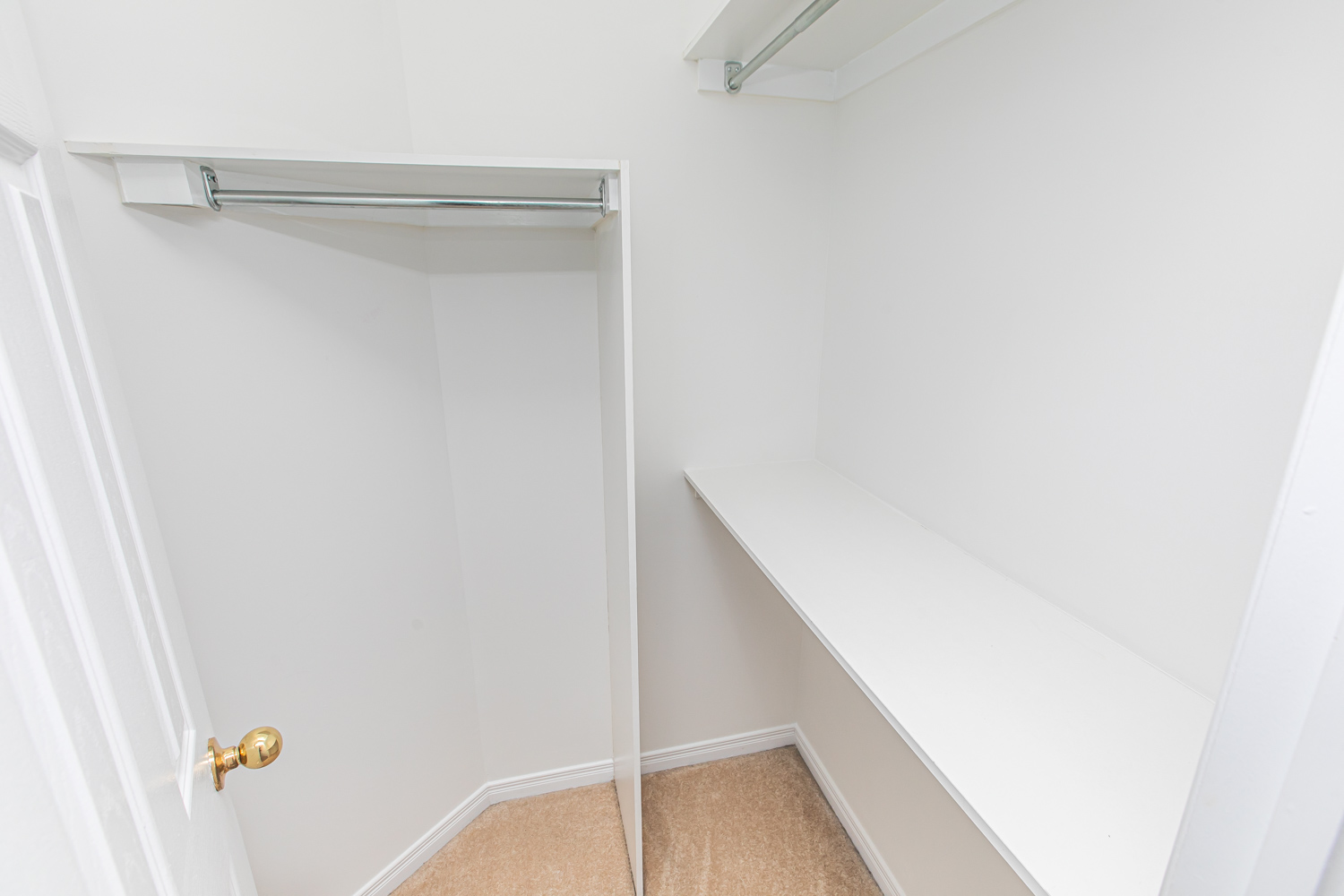 242 GERSHWIN PRIVATE, Ontario Ottawa K2H 1G5 17