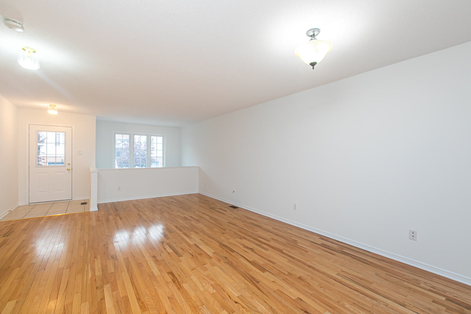 242 GERSHWIN PRIVATE, Ontario Ottawa K2H 1G5 5