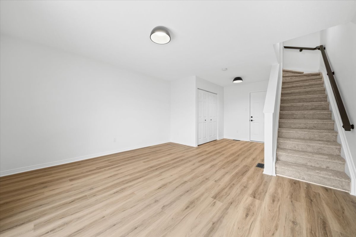 221 Gershwin Private Ottawa, Ontario K2H 1G6 26