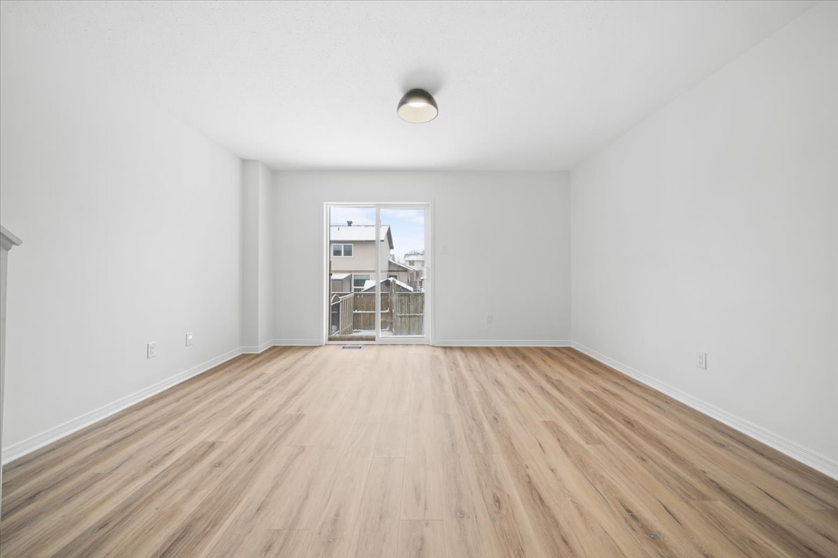 221 Gershwin Private Ottawa, Ontario K2H 1G6 28