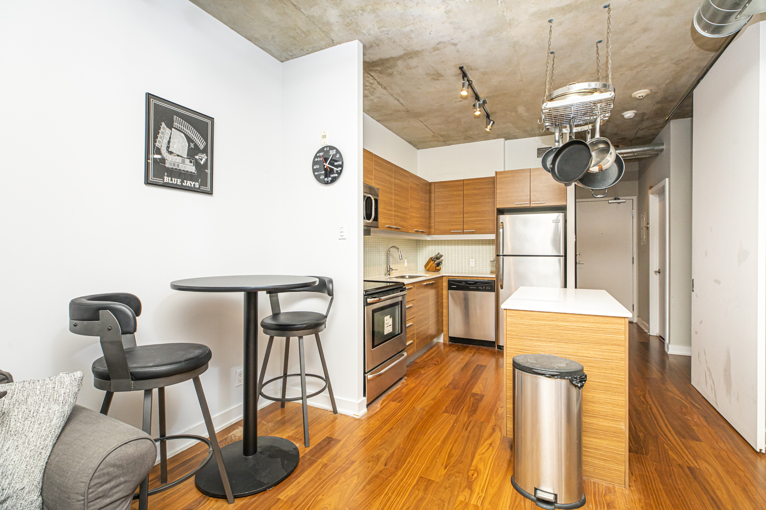 349 Mcleod St #422 9