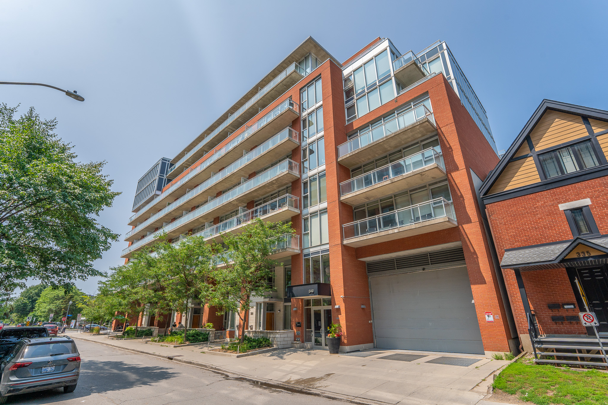 349 Mcleod St #422