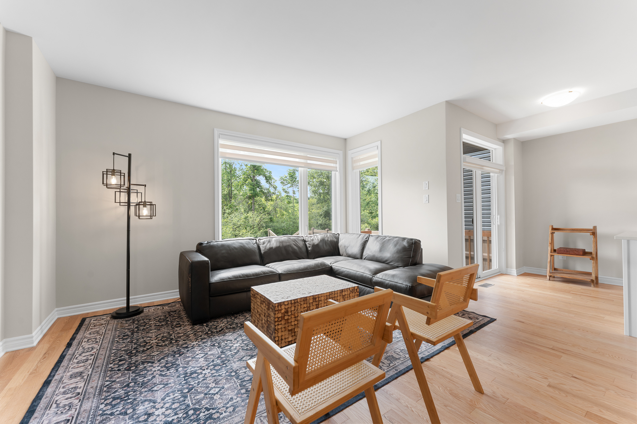 569 Paakanaak Avenue, Ottawa, Ontario K1X 0H3 21