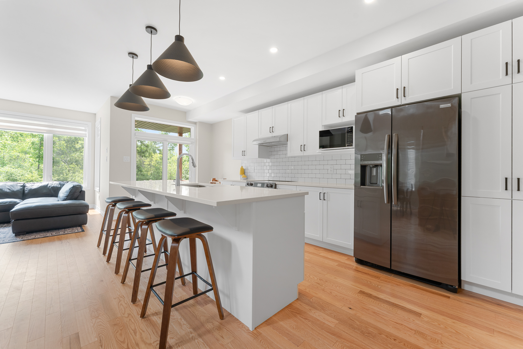 569 Paakanaak Avenue, Ottawa, Ontario K1X 0H3 10